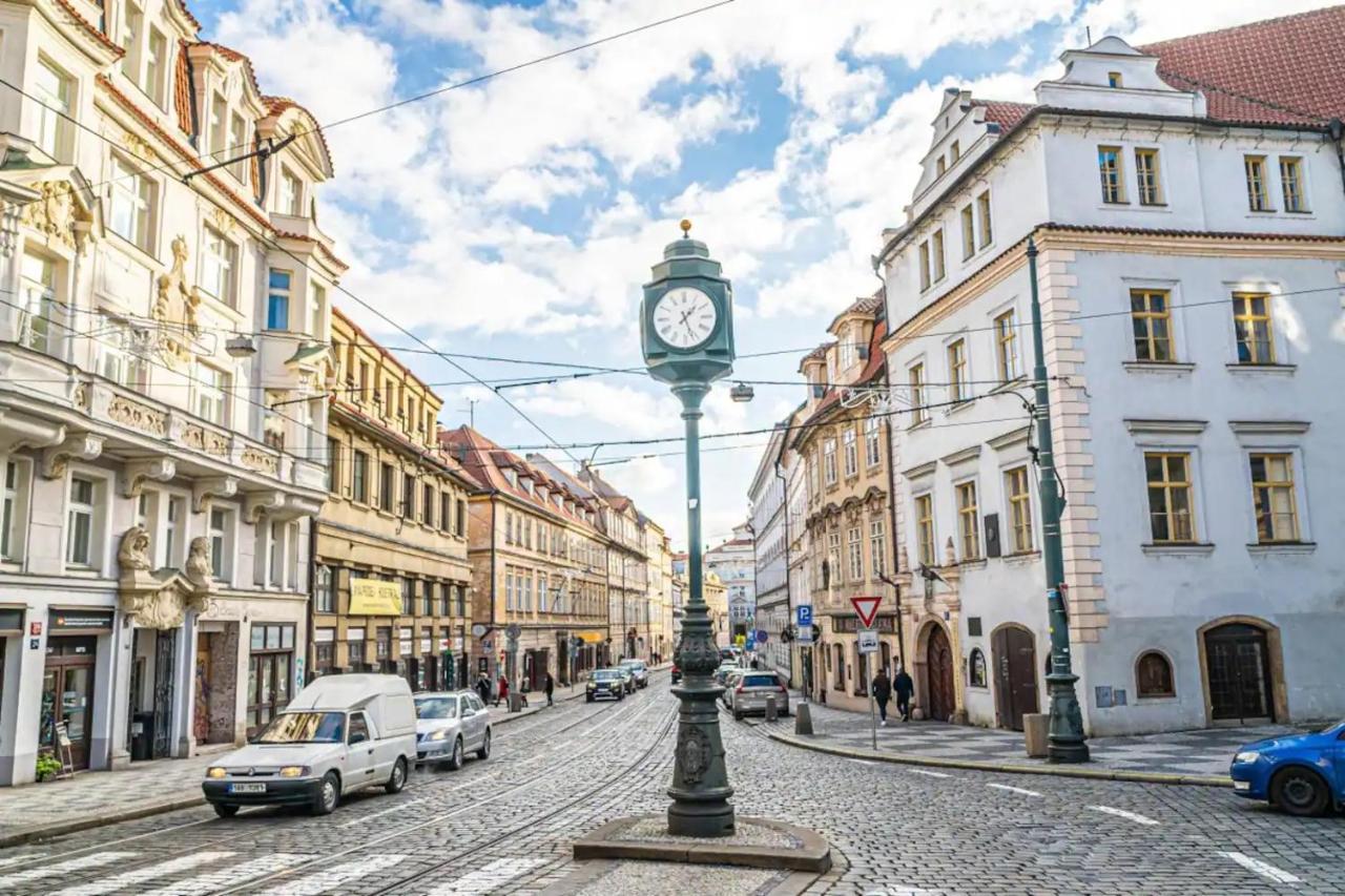 Bright Studio Close To Charles Bridge And Prague Castle Apartman Kültér fotó